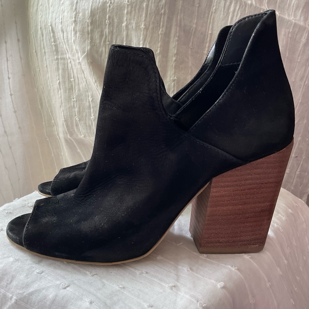 Steve Madden Black and Brown Open-Toe Heels